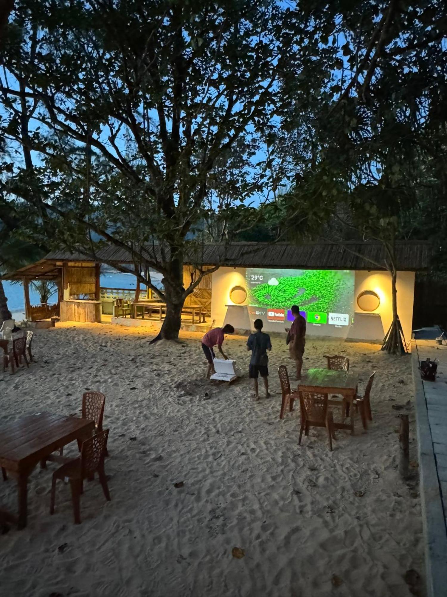 Sunny Cove Beach Resort Koh Phayam Ranong Kültér fotó